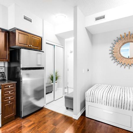 Aoc Suites - High-Rise Condo - City View Торонто Екстериор снимка